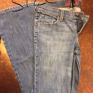 Woman’s jeans size 4